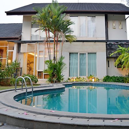 W Home Cipete Jakarta Luaran gambar